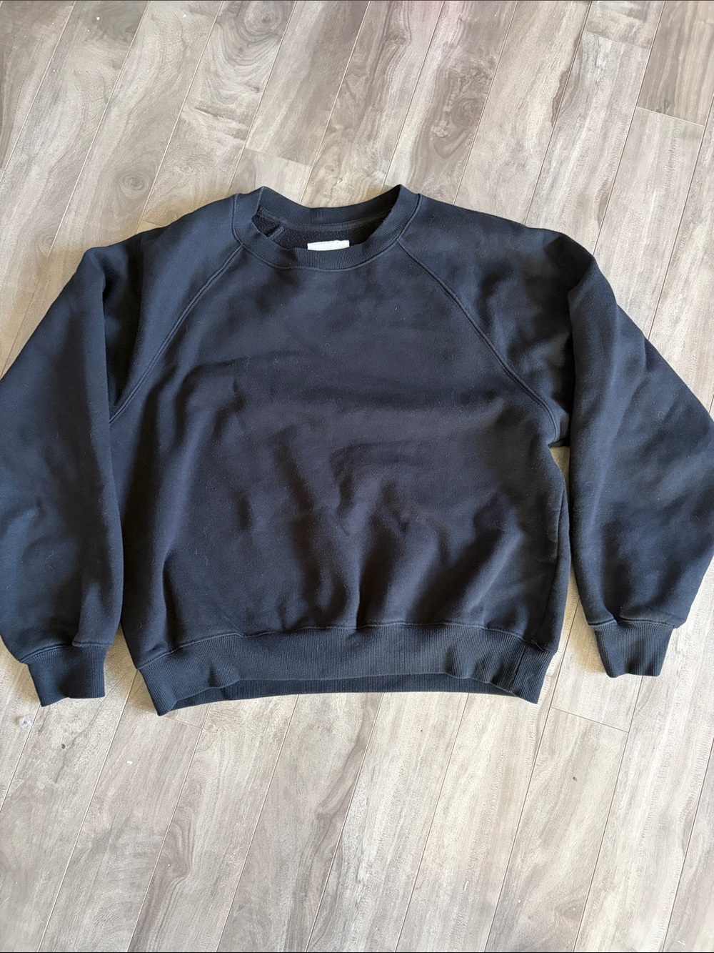Aritzia Wilfred Free Black Sweatshirt M